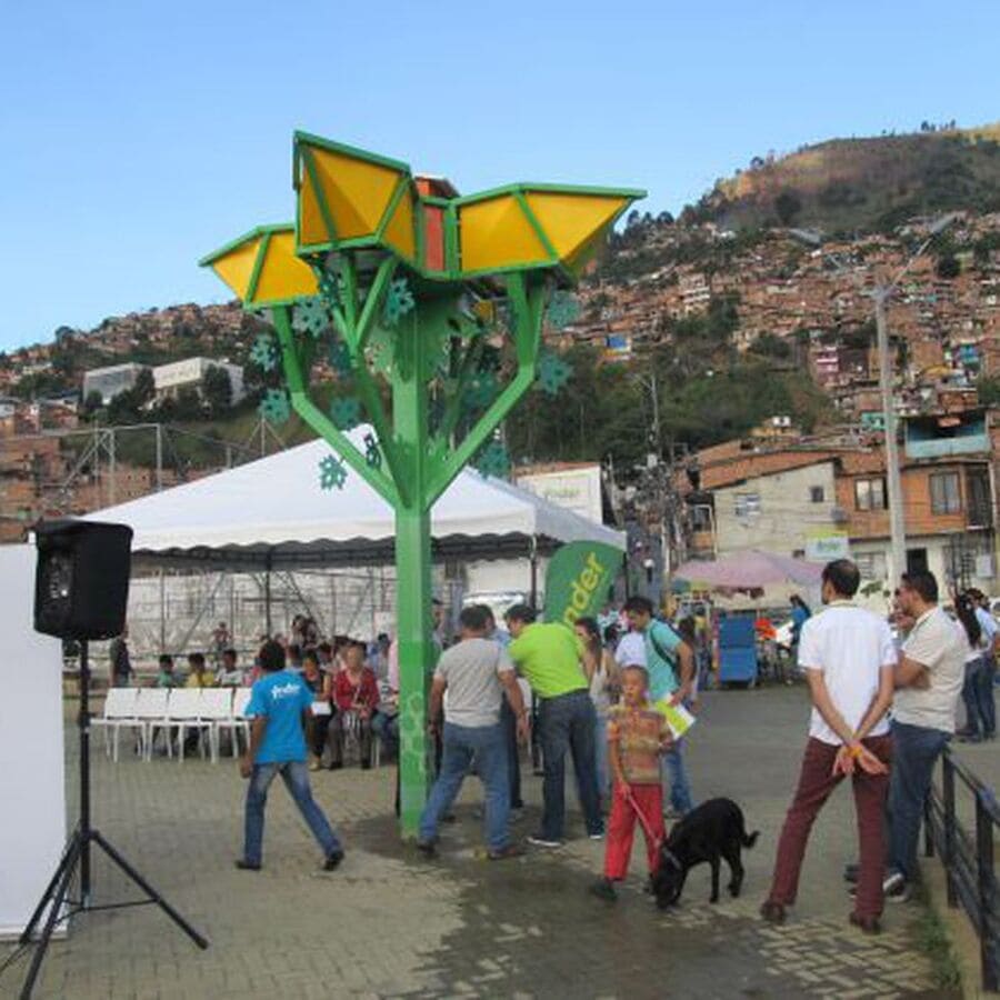 Doña Rosalba y su flor